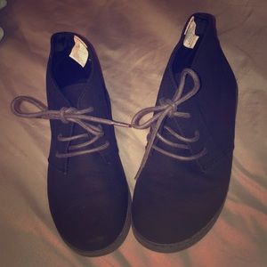 Navy blue toddler shoes